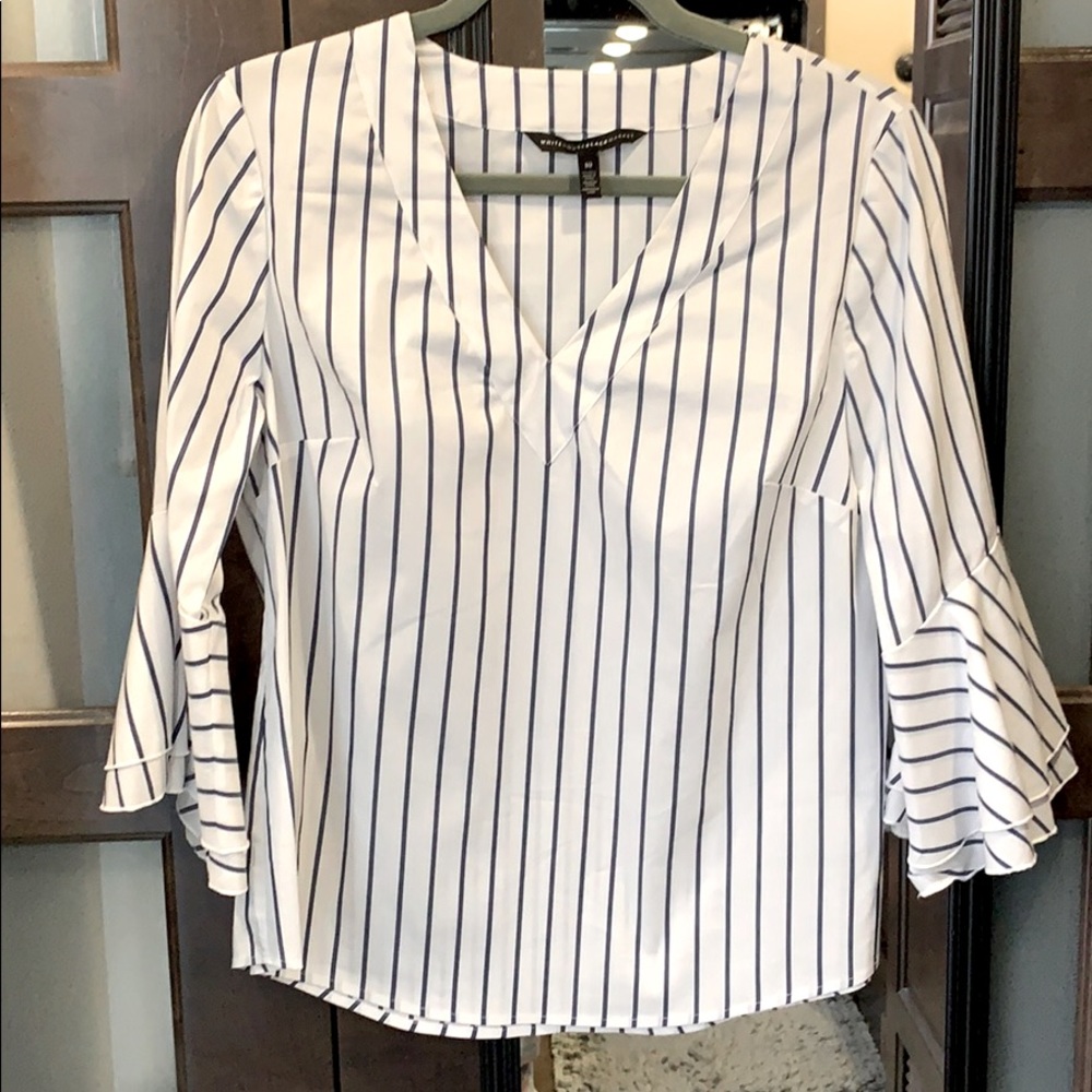 NWOT WHBM White/Blue stripe top